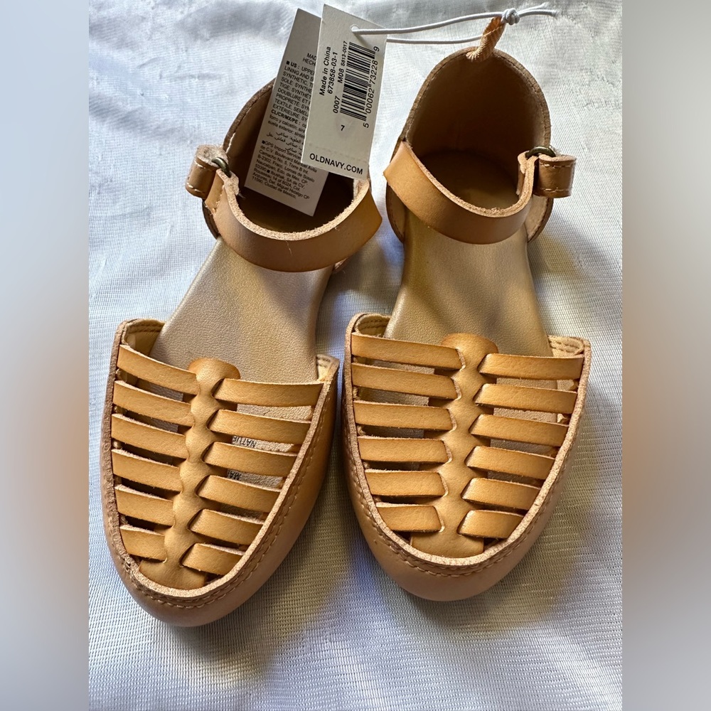NEW camel pointed sandals